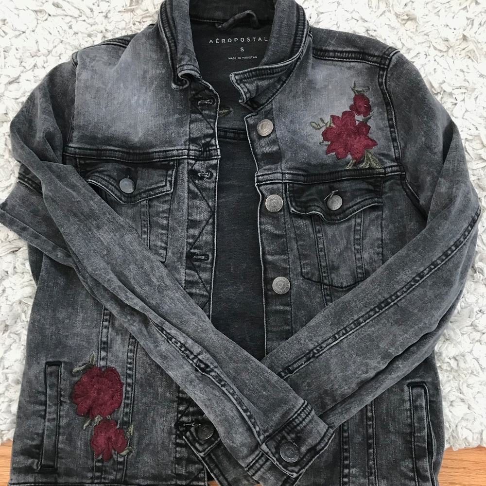 AEROPOSTALE EMBROIDERED BLACK DENIM JACKET